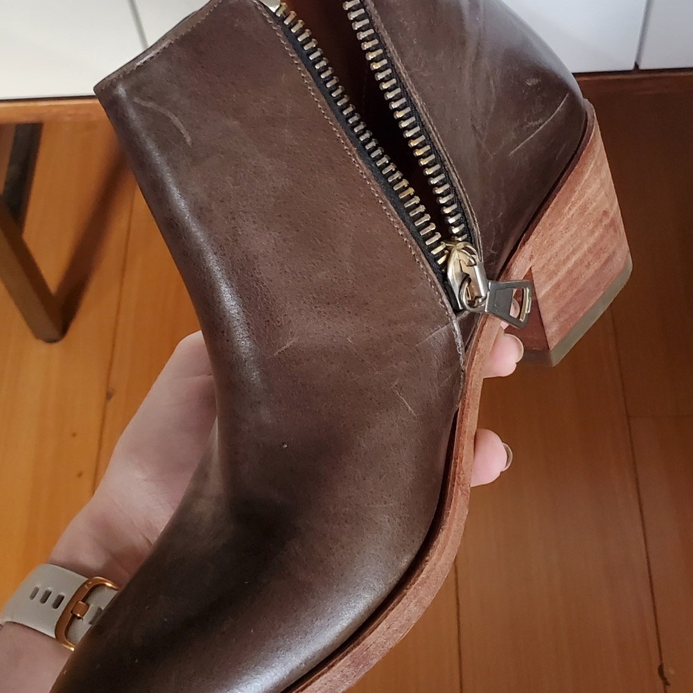 John Fluevog olive green ankle boots - Picture 2 of 5